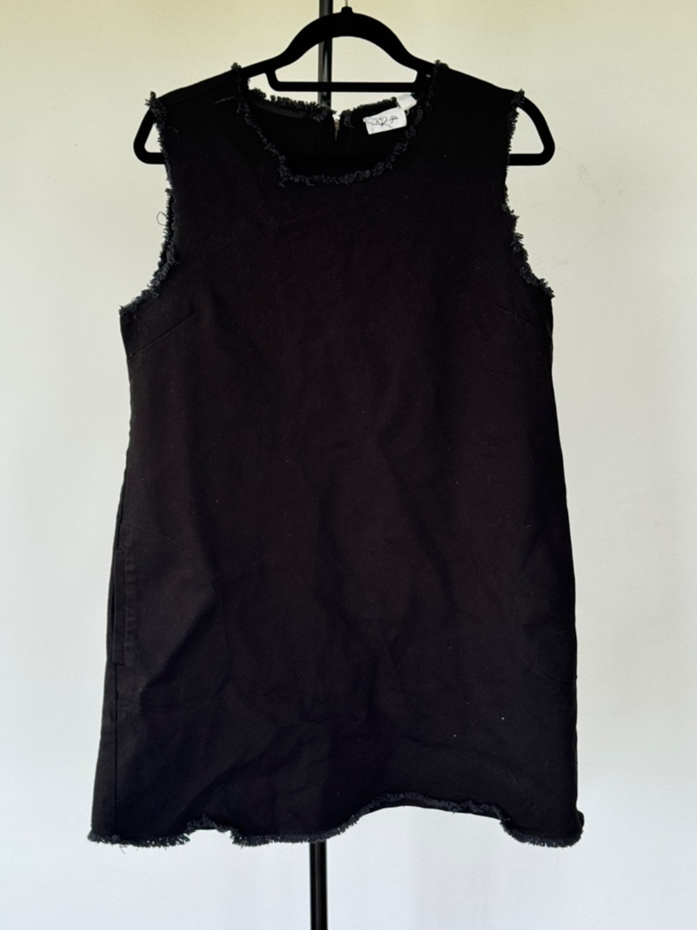 RD Style Black Sleeveless Frayed Shift Dress